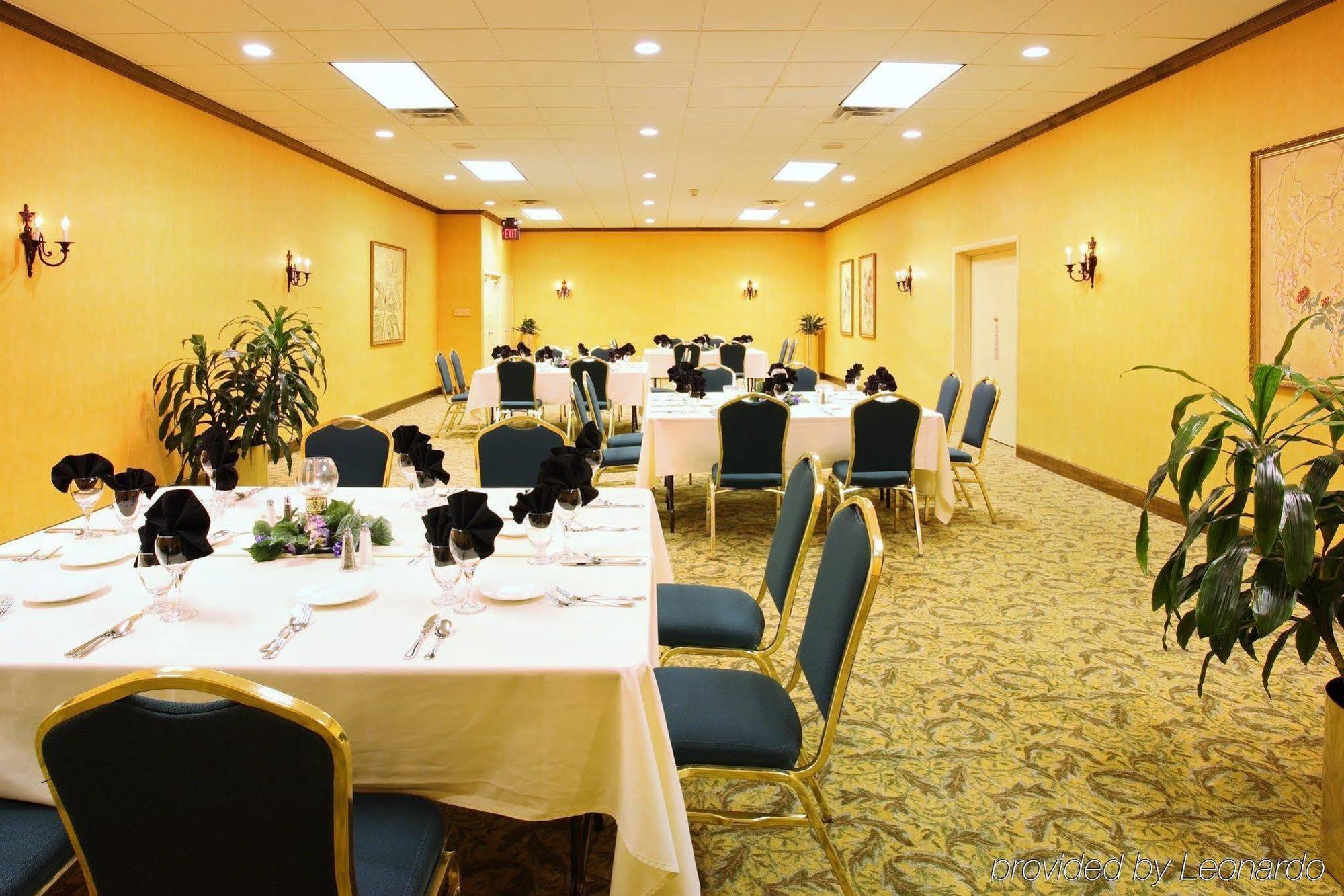 Hotel West - Cedar Bluff By Ihg 3*