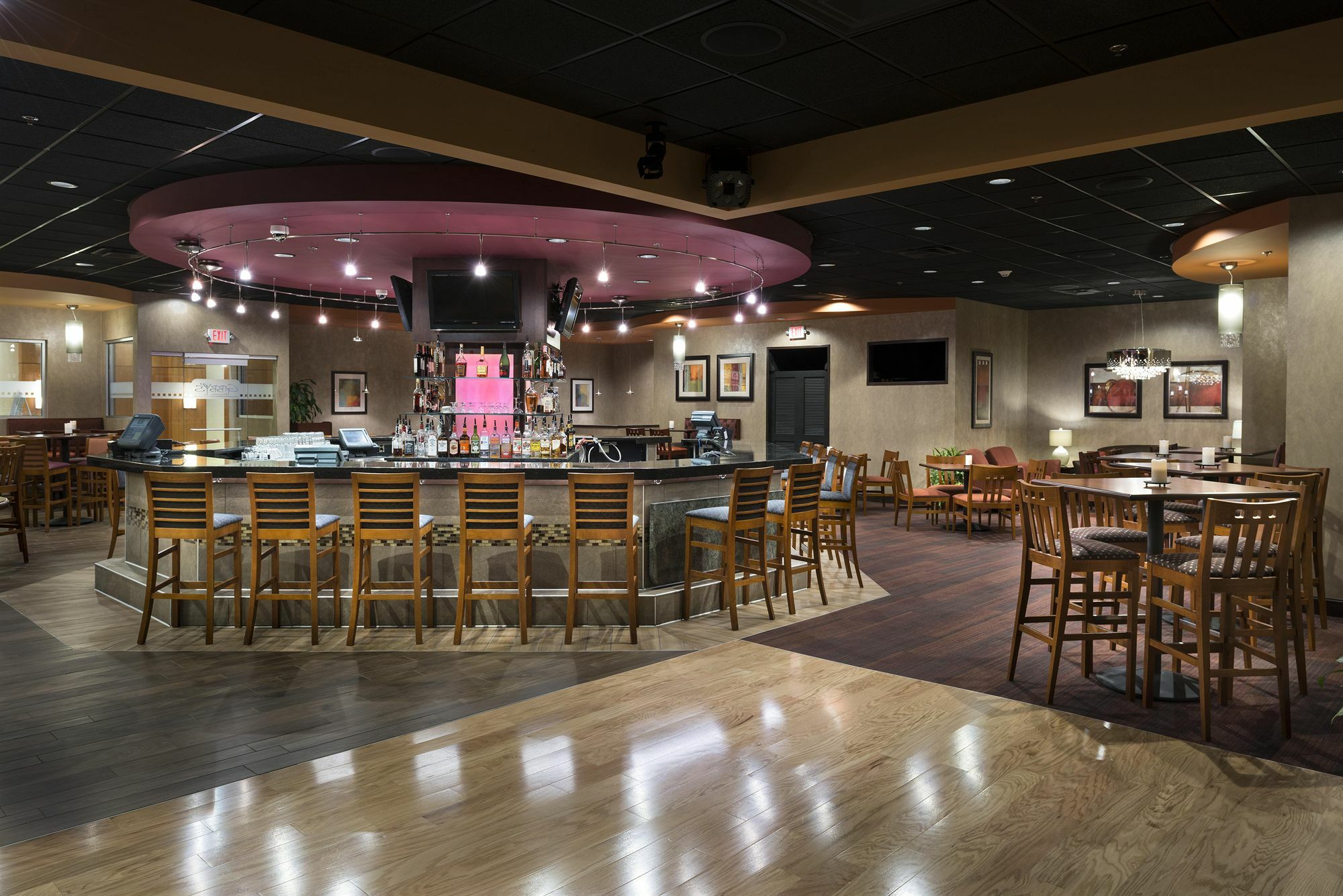Hotel West - Cedar Bluff By Ihg