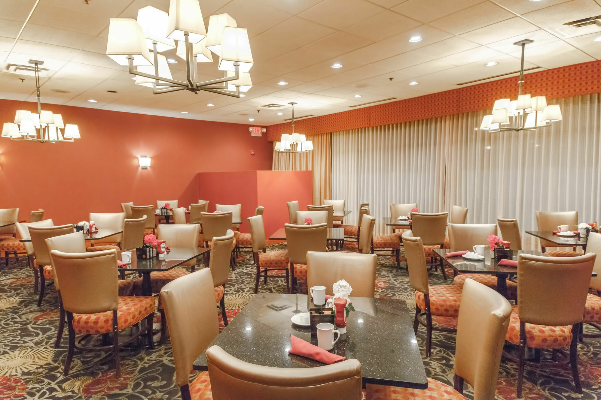 West - Cedar Bluff By Ihg 3*